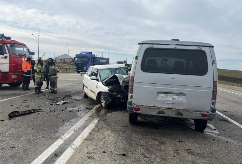 Полиция Адыгеи выясняет обстоятельства тяжкого ДТП на федеральной автодороге А-160, в котором погибли два человека
